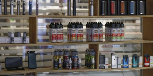 PHOTOTHEQUE CDNA MAGASIN cigarettes electroniques, LA VAPOREUSE, Scoopitone, Label Images, Paris, Boutiques, France, Loïc Baratoux, FFEF, Phototheque CDNA. Photo: Loïc Baratoux/Label Images